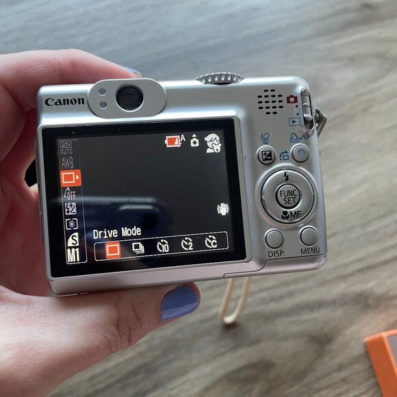 Canon PowerShot A570 IS Ai AF Digital Camera $30 - Picture 12 of 13